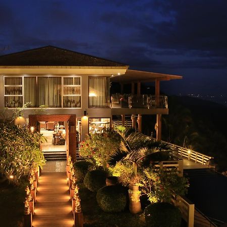 The Oriental Luxury Suites Alfonso Eksteriør billede